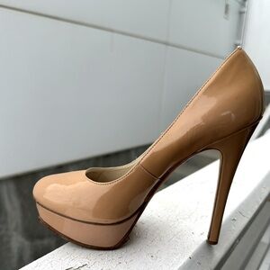 Platform Patent Leather Pump Vera Wang 9m